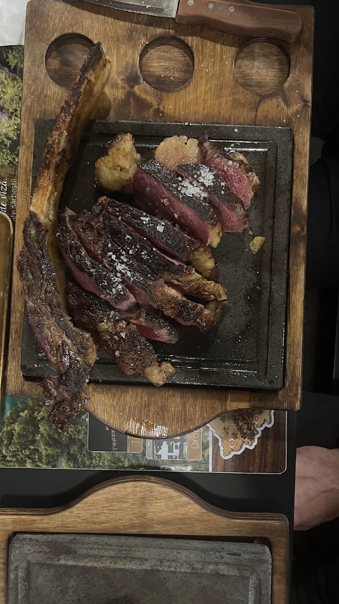Taverna Sarbului - Photo 6