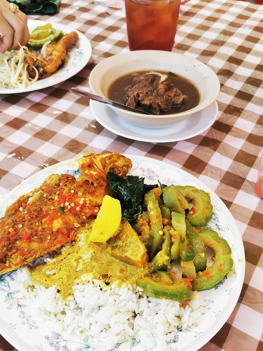 Fraser Hill Curry House - Photo 9