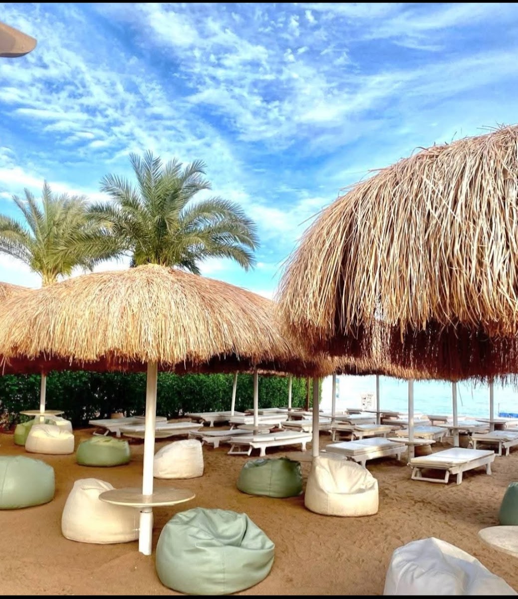 Zaza beach restaurant - Photo 3
