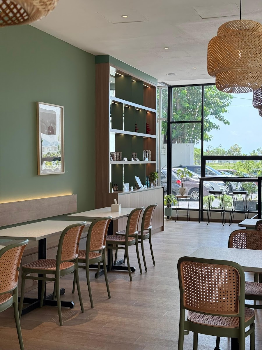 Six Spring Vegetarian Cafe