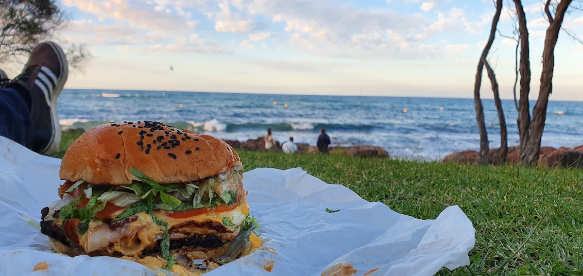 Burgertron - Photo 1
