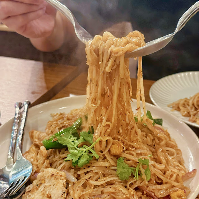 Egg Noodle Crispy Chicken