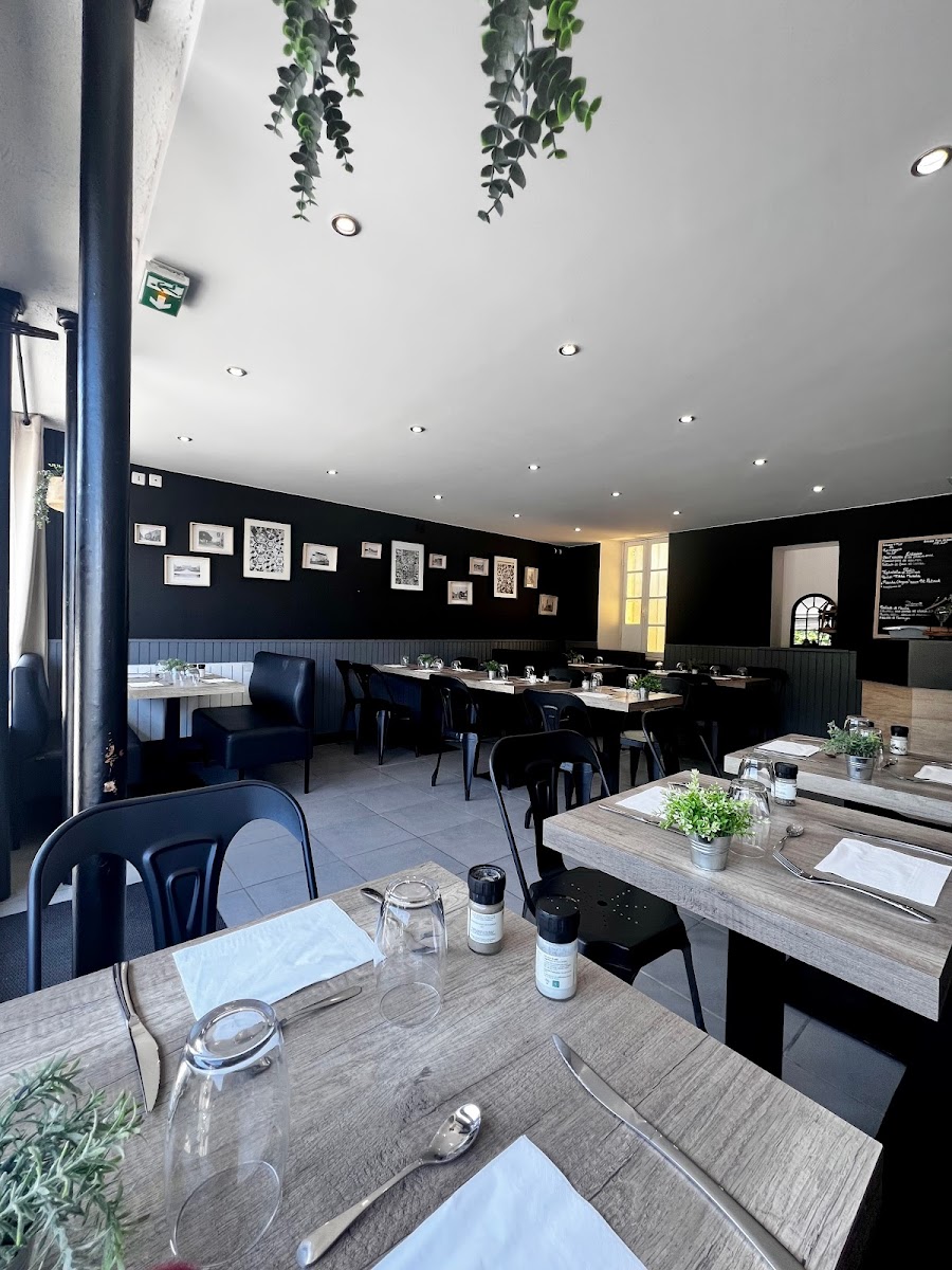 Le Maincy, Tabac Brasserie Bar
