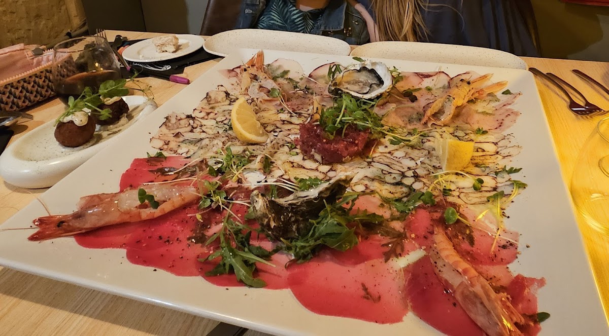 Al Sale Restaurant - Photo 2