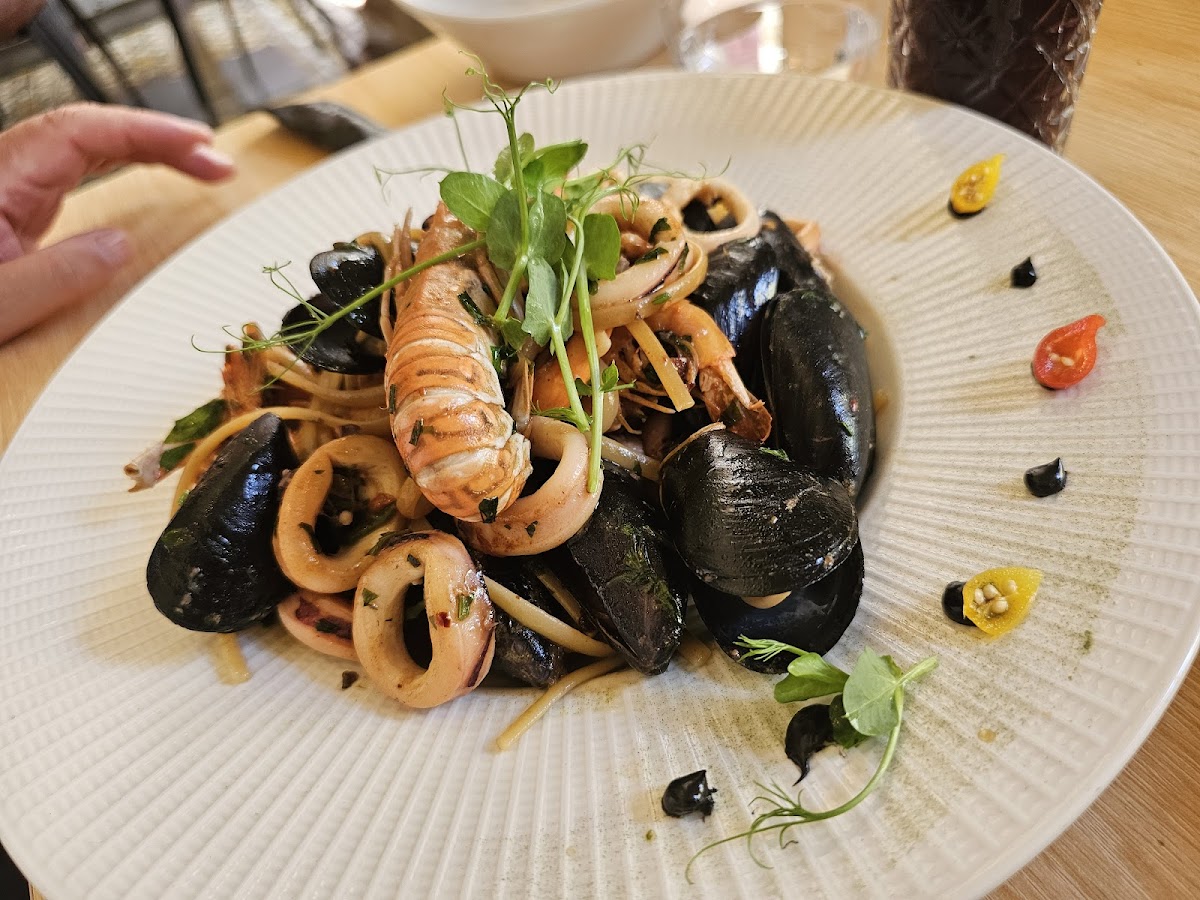 Al Sale Restaurant - Photo 6