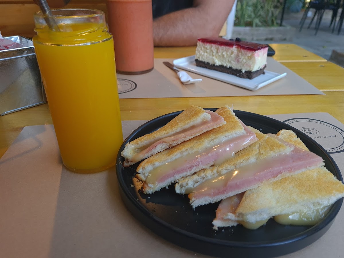 Cafetería Dulce Avellana - Photo 5