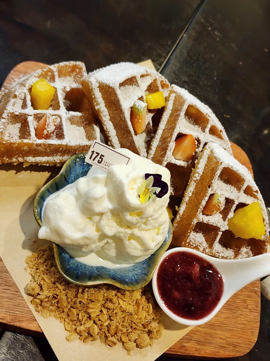 175 Gallery Cafe - Photo 3
