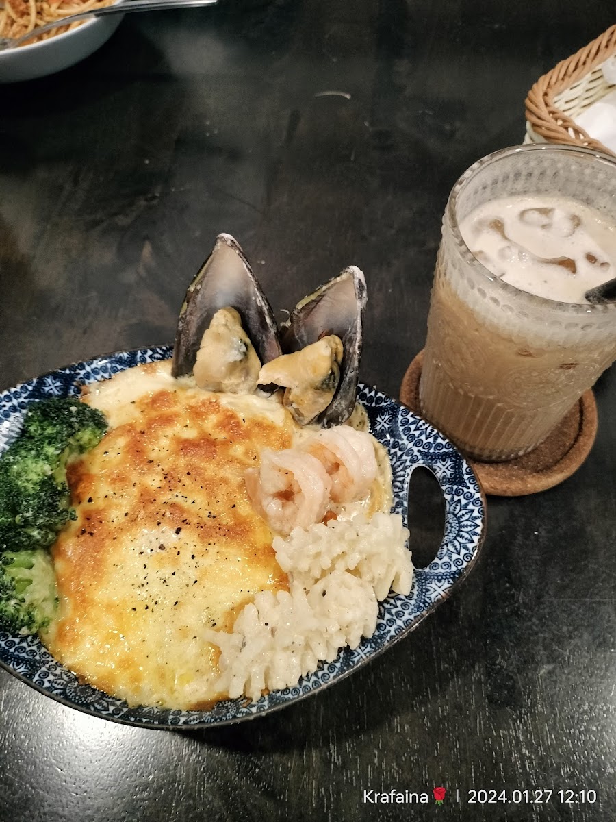 175 Gallery Cafe - Photo 8