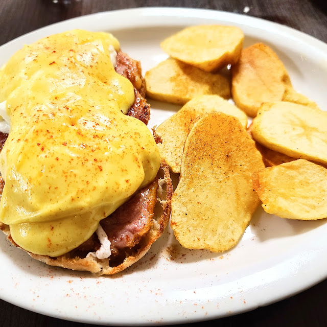 Eggs Benedict