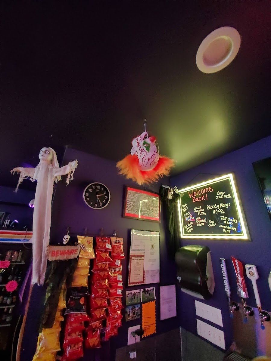 PJ's Pub - Photo 6