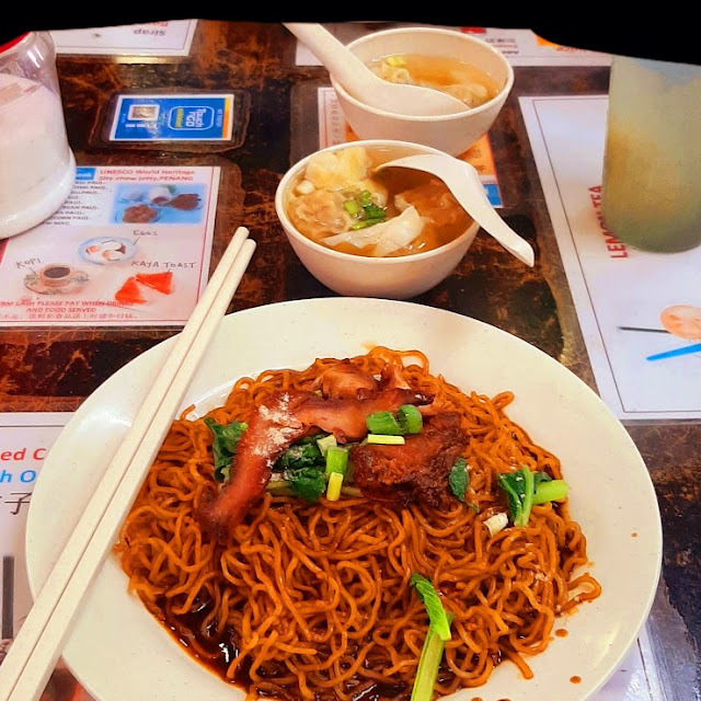 Dry Char Hor Fun Fried Yee Fu Mee