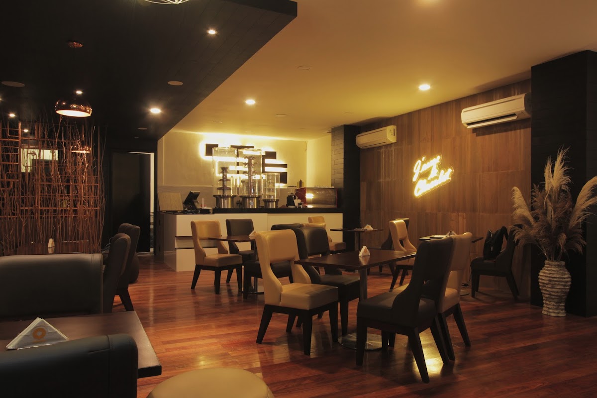 MOREAU Chocolatier's Cafe