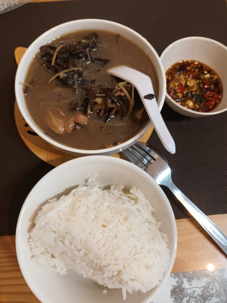 Yik See Ho Bak Kut Teh - Photo 9
