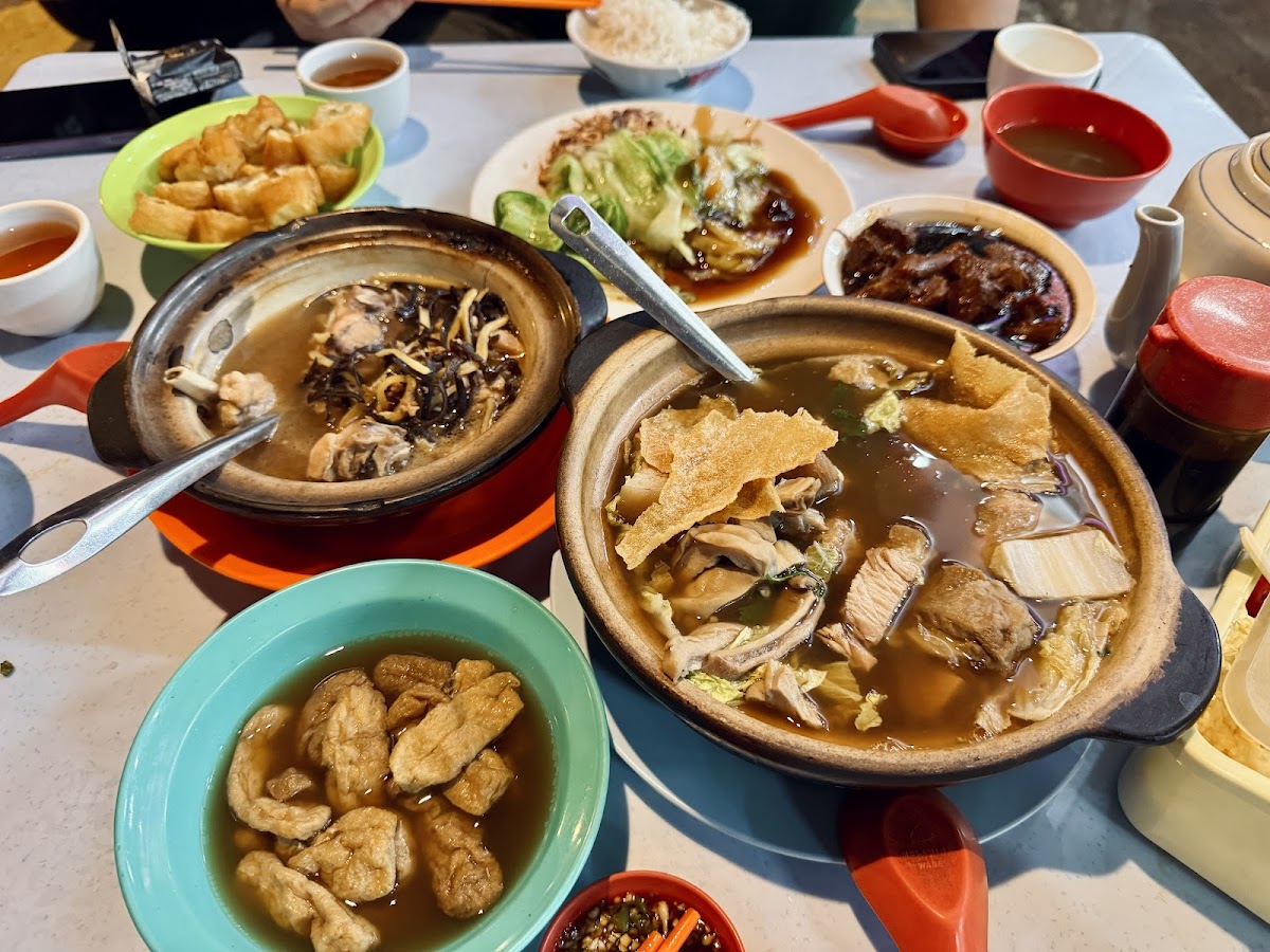 Yik See Ho Bak Kut Teh - Photo 2