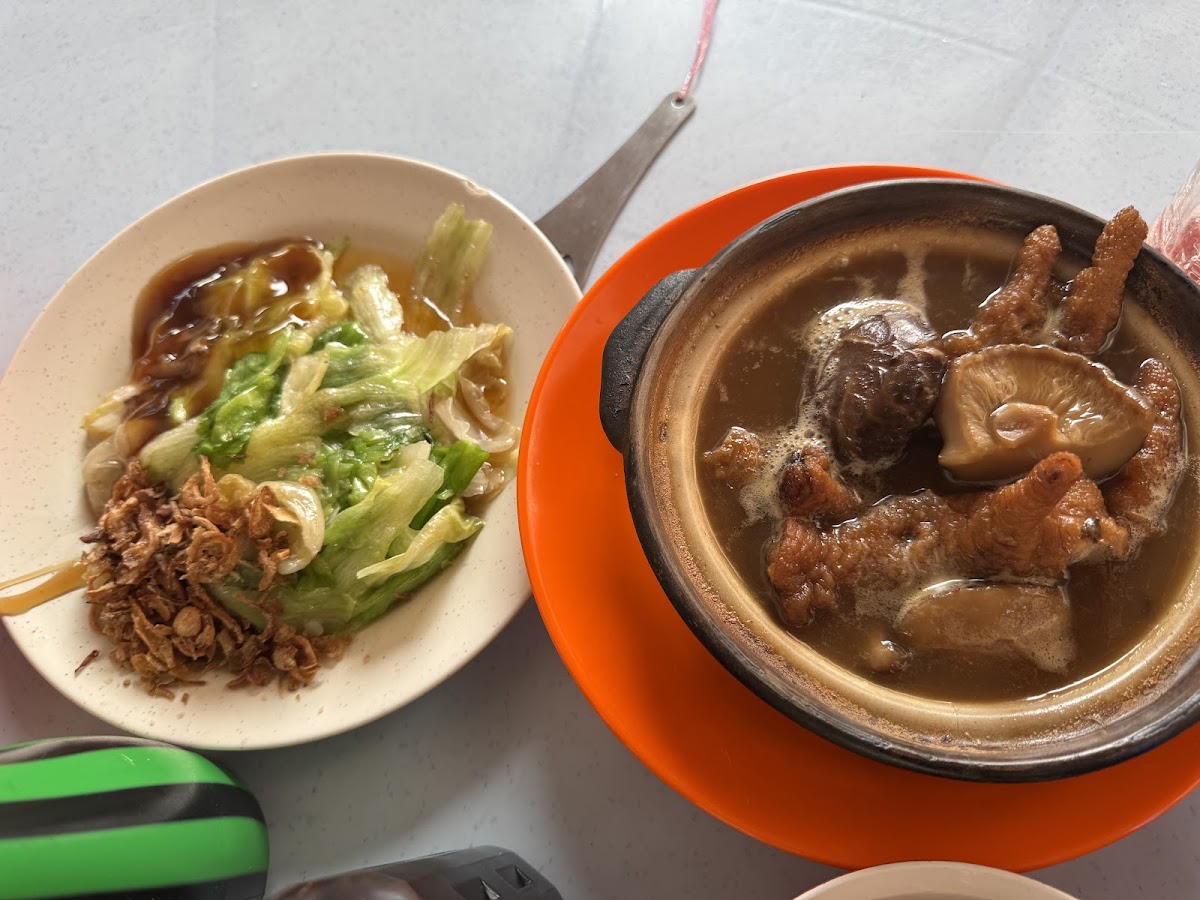 Yik See Ho Bak Kut Teh - Photo 3