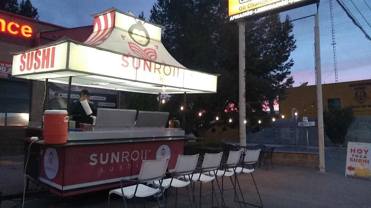 Sun roll sushi