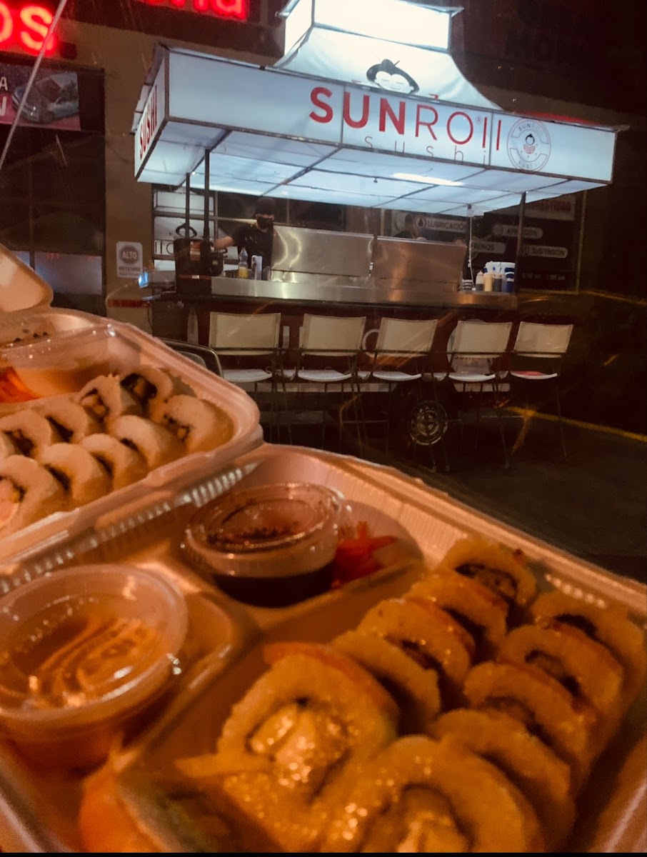Sun roll sushi - Photo 3