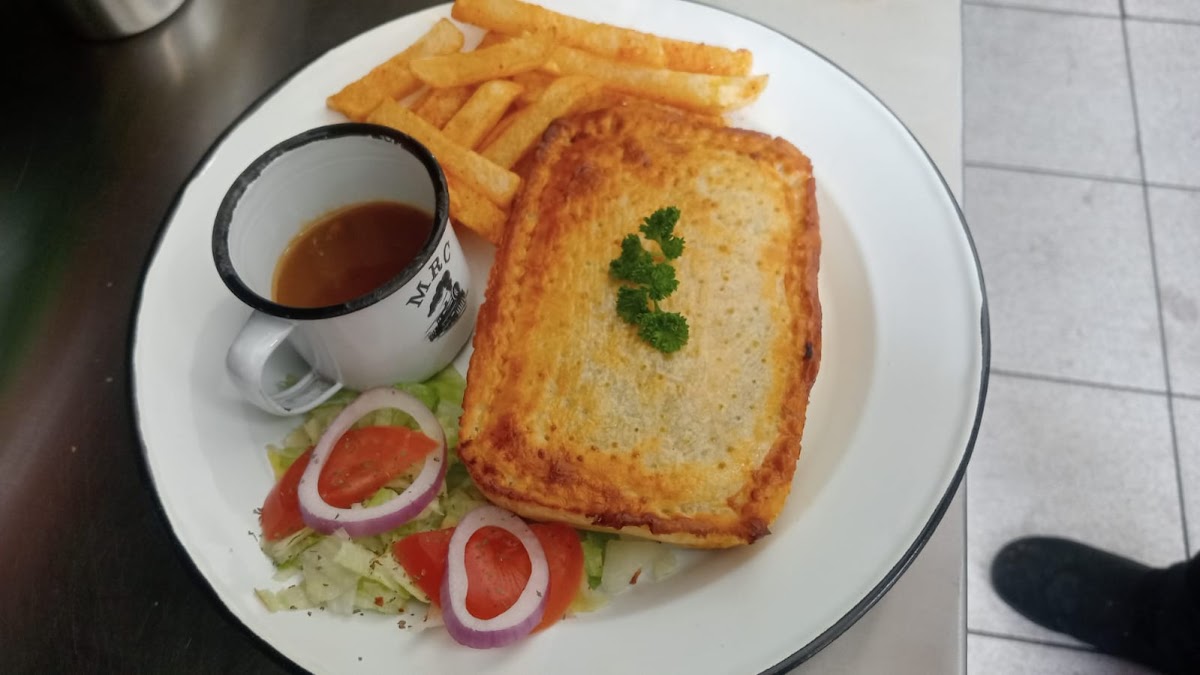 Stoom Pub & Grill - Photo 2