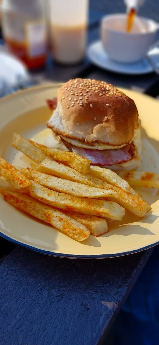 Stoom Pub & Grill - Photo 5
