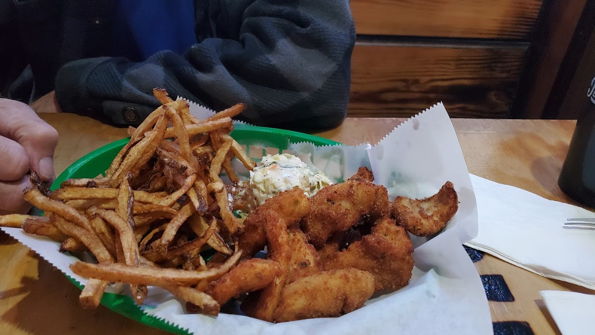 Spuddy's Tavern - Photo 1