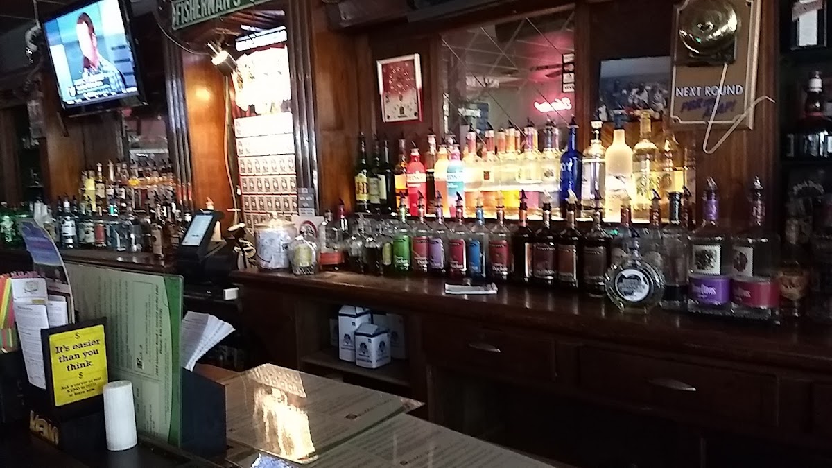 Spuddy's Tavern - Photo 5