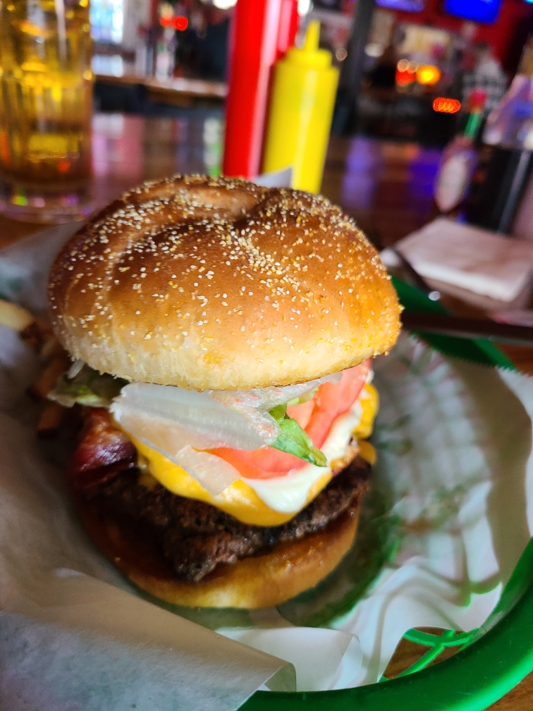 Spuddy's Tavern - Photo 8