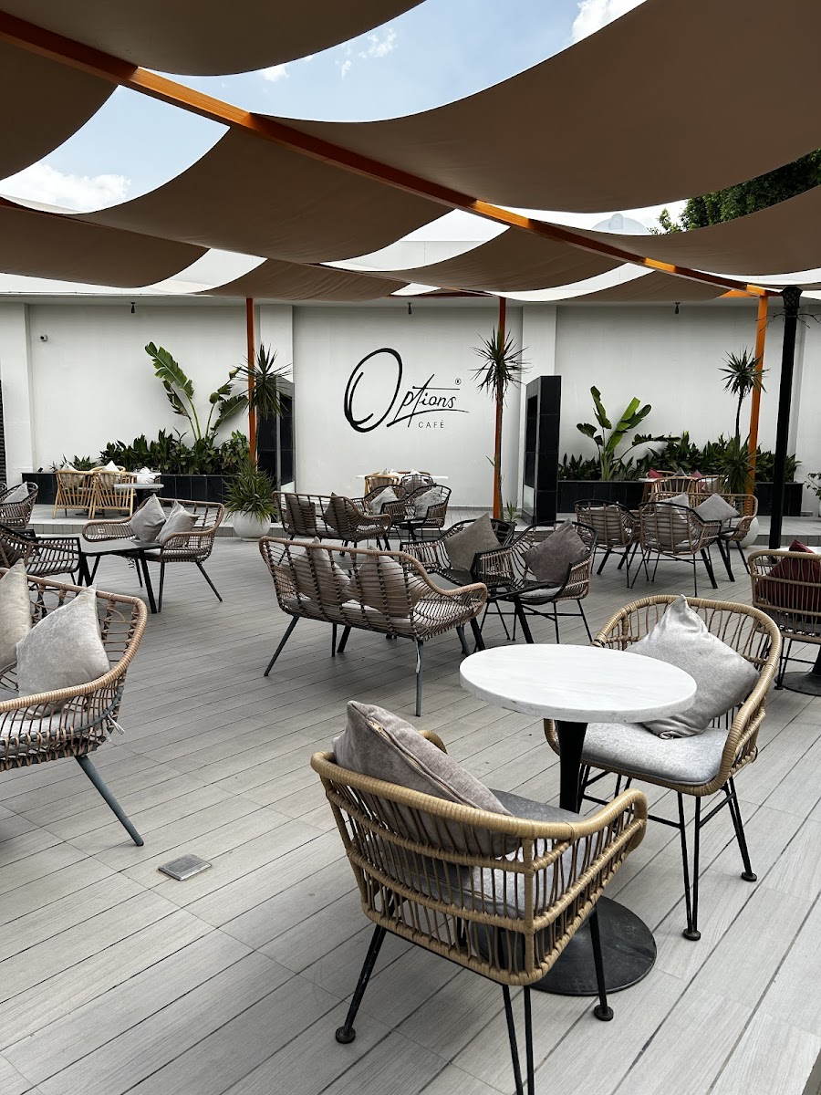 OPTIONS CAFE - Photo 2