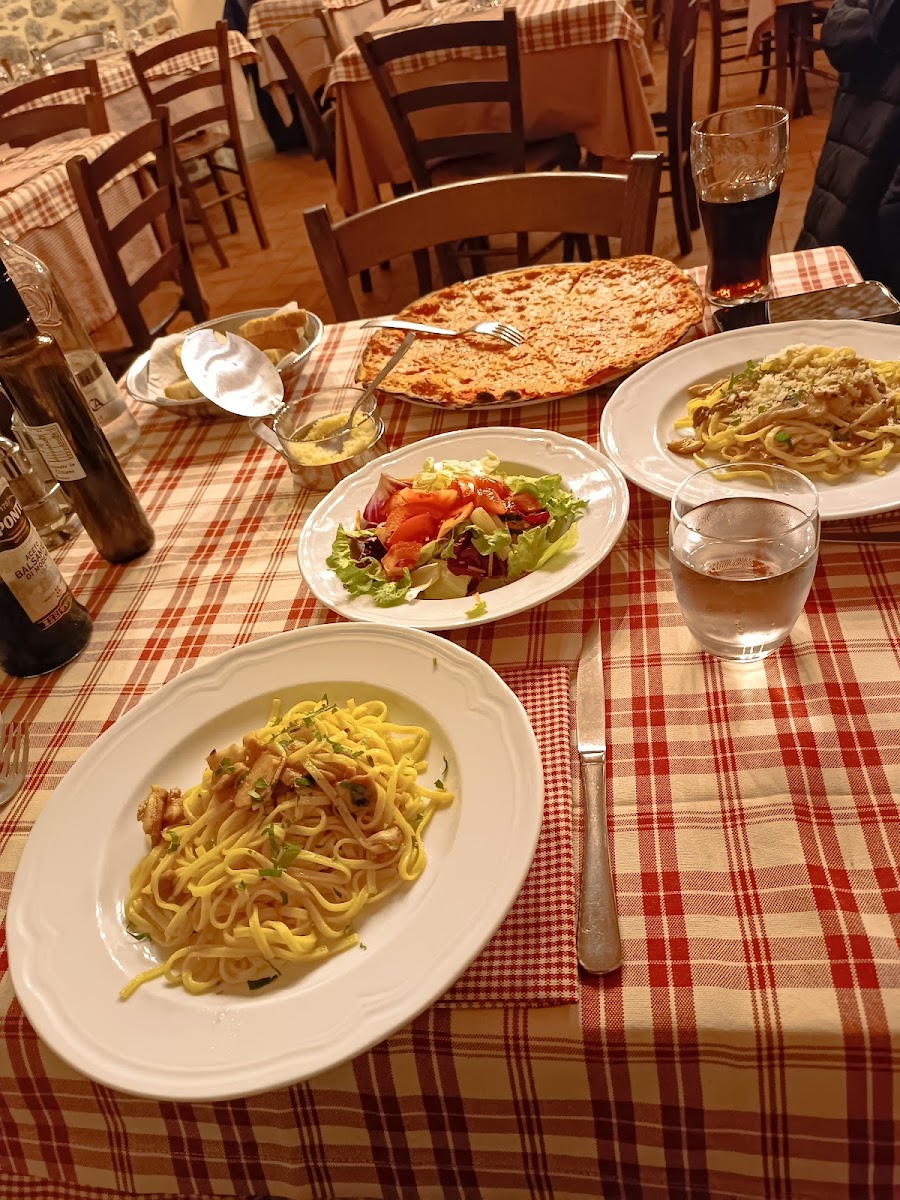 Ristorante Roggi dal - Pizzeria - Photo 7