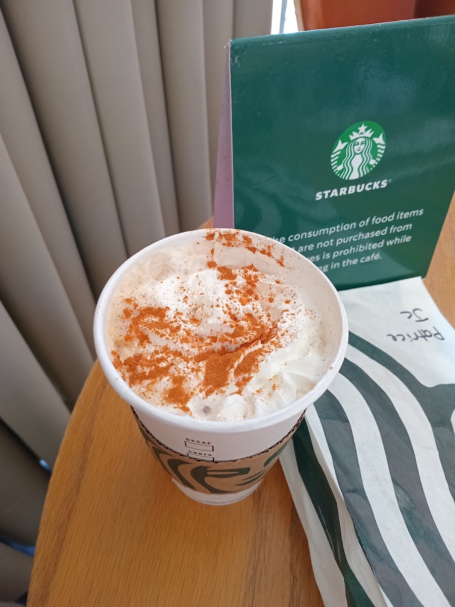 Starbucks Drax Hall - Photo 3