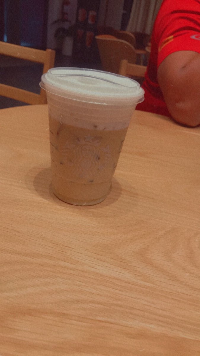 Starbucks Drax Hall - Photo 5