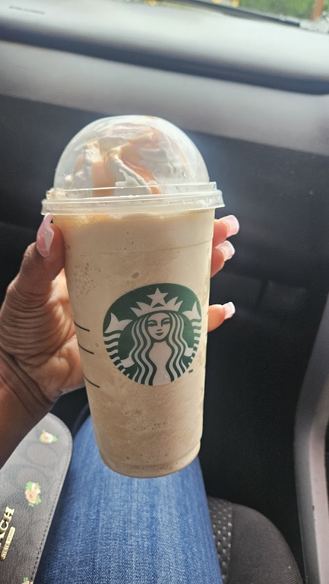 Starbucks Drax Hall - Photo 6