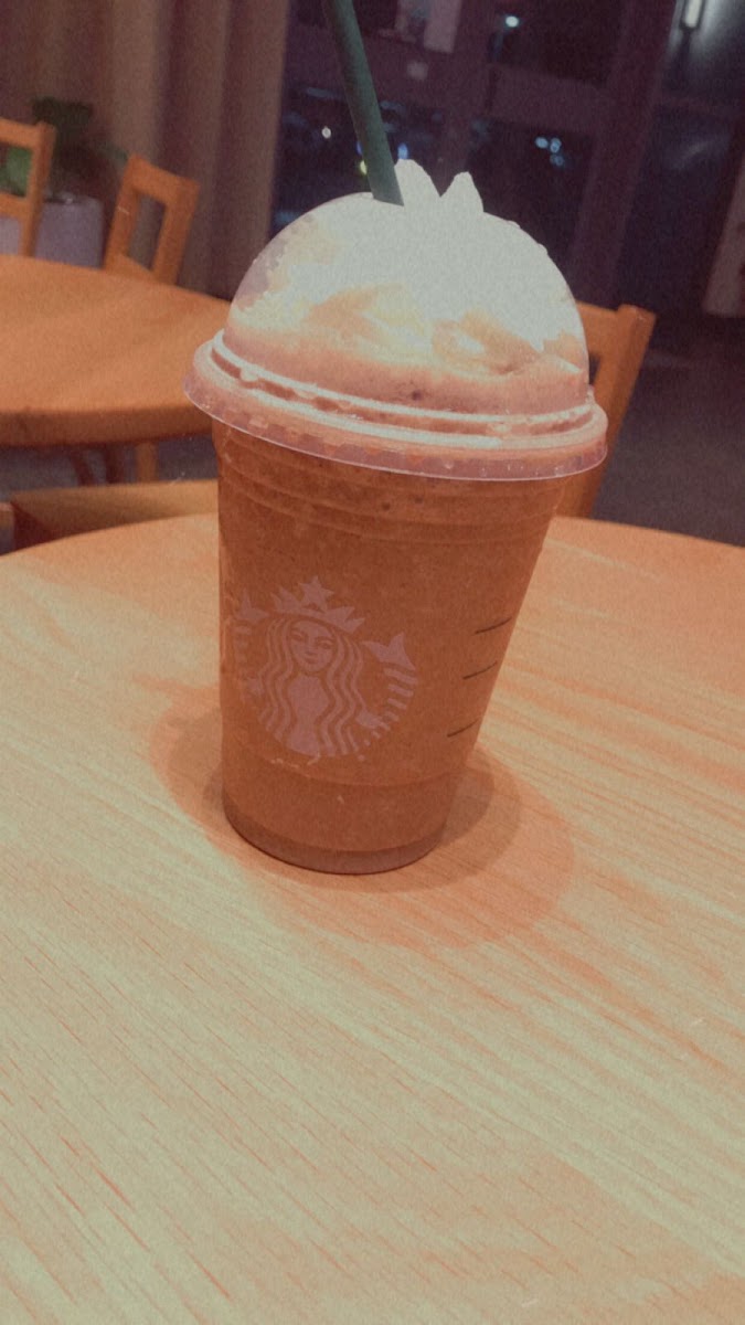 Starbucks Drax Hall - Photo 8