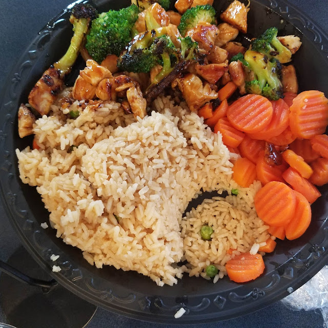 Hibachi Chicken with Vegetables Fried Rice