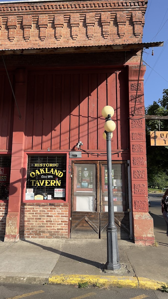 Oakland Tavern