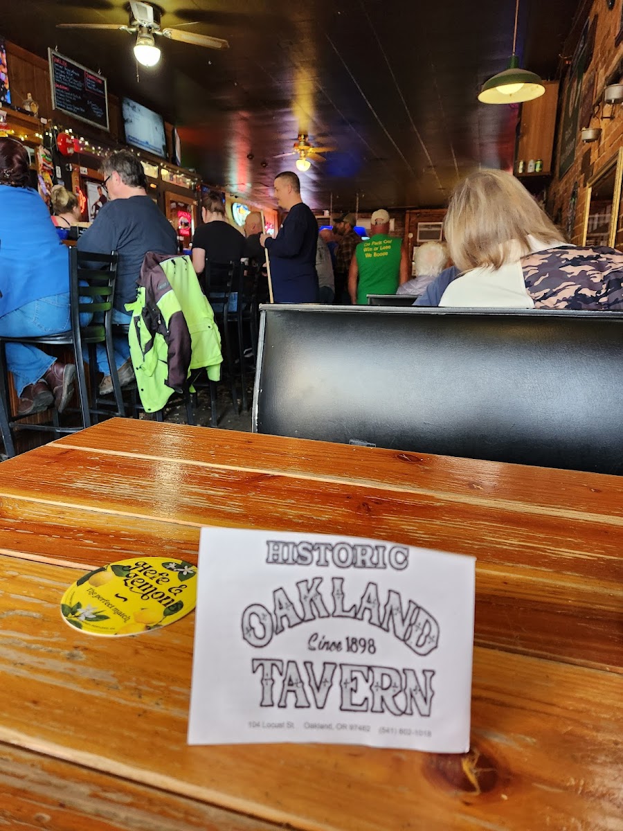 Oakland Tavern - Photo 5