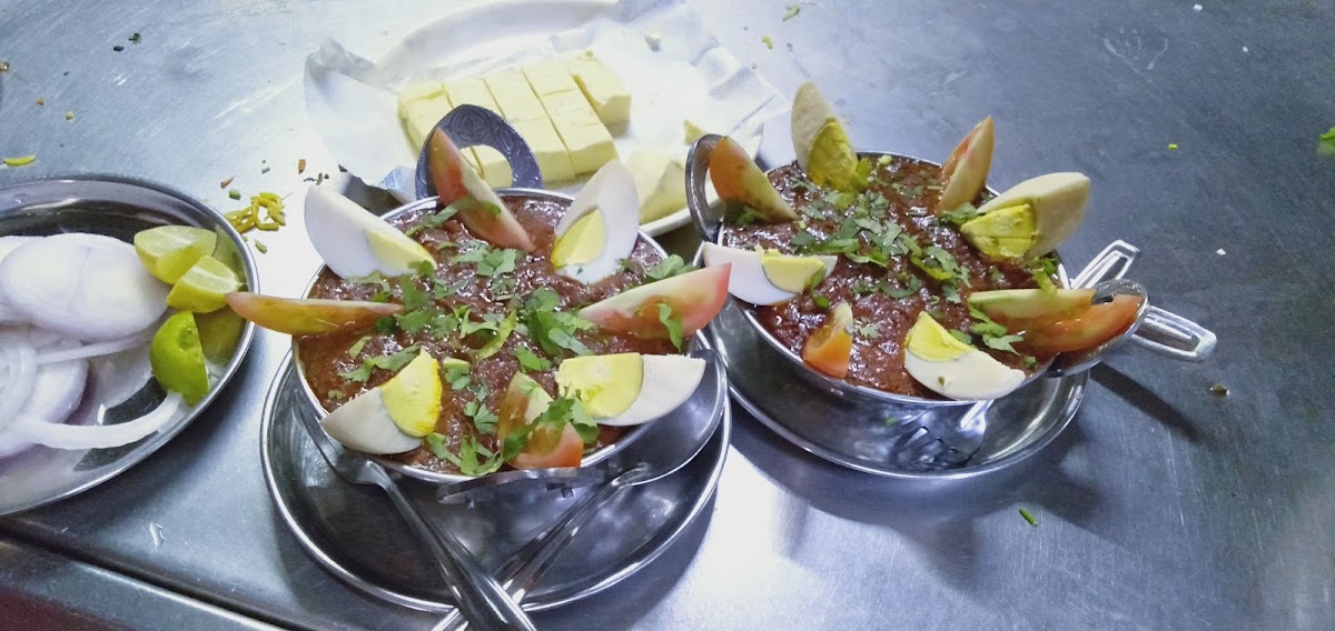 Camp Restaurant - Photo 9