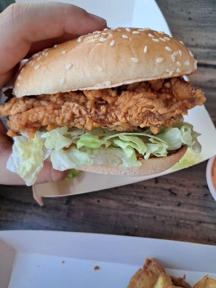 KFC Kilkenny - Photo 8