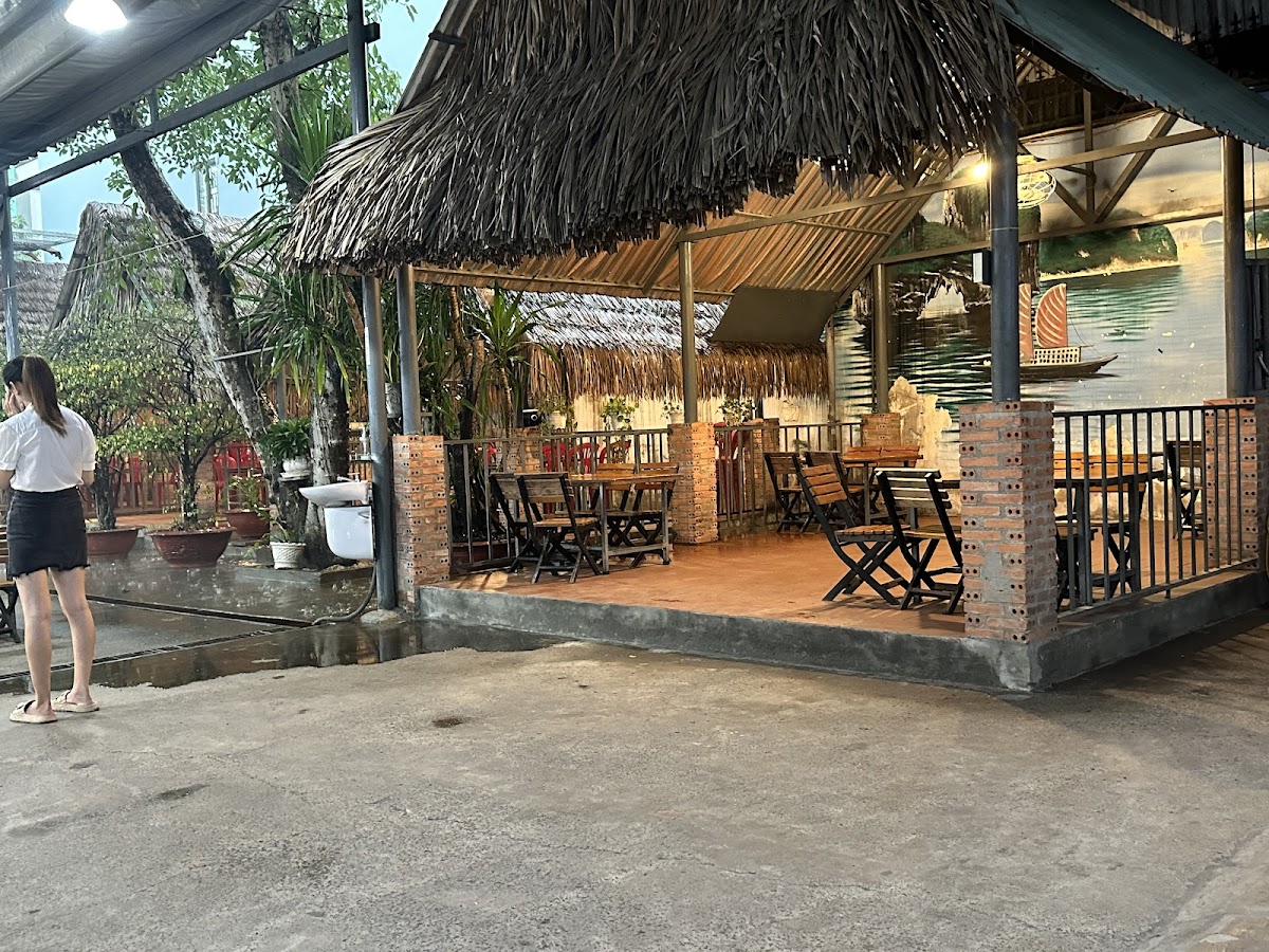 Diễm Đông Quán
