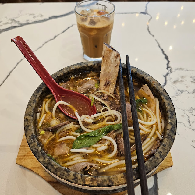 Spicy Noodle Soup Bun Bo Hue