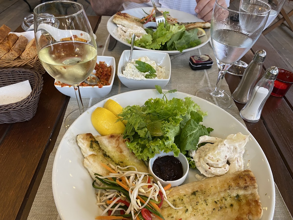 Fige Restaurant - Photo 4