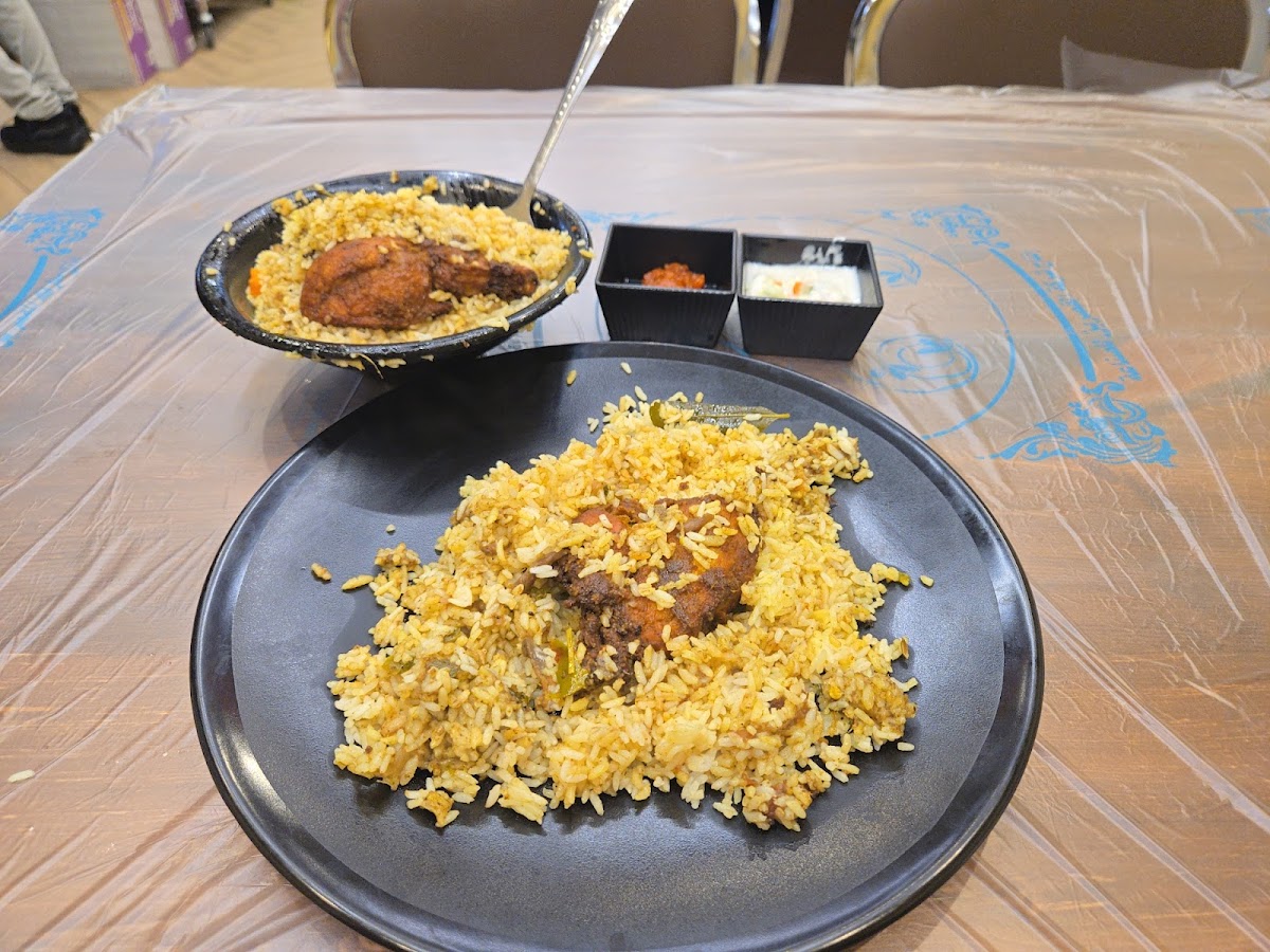 ADUKKALA FAMILY RESTAURANT - Photo 3