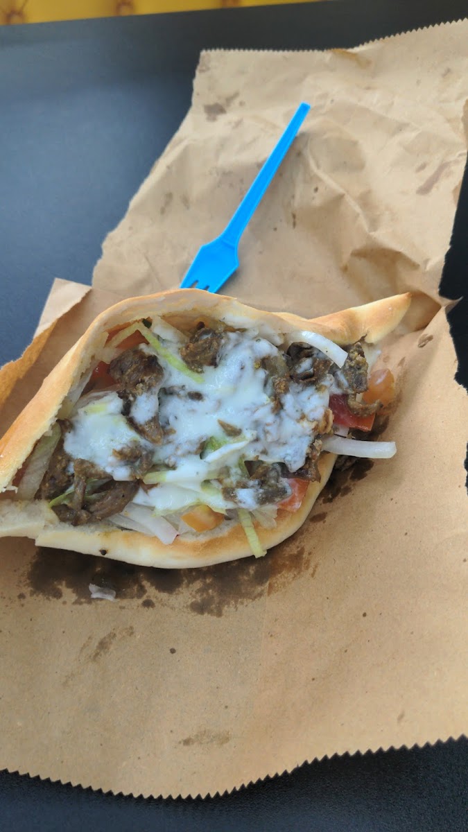 London Road Shawarma - Photo 4