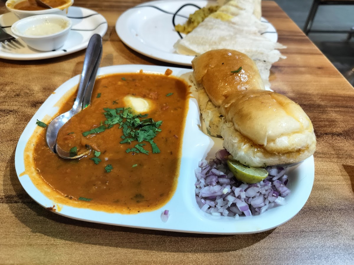 Kamat Pure Vegetarian Restaurant - Photo 2