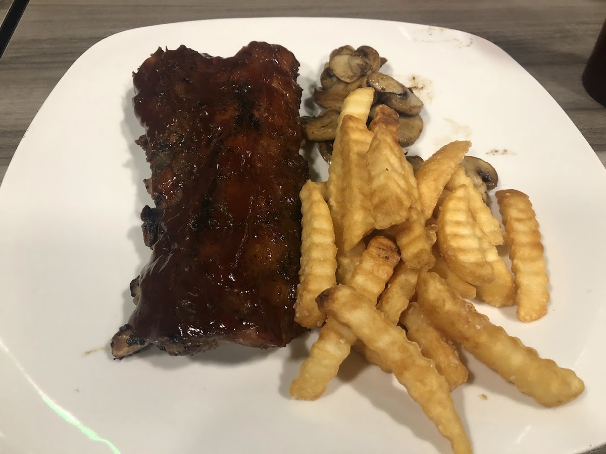 Billy Sunday's Sports Grill - Photo 8