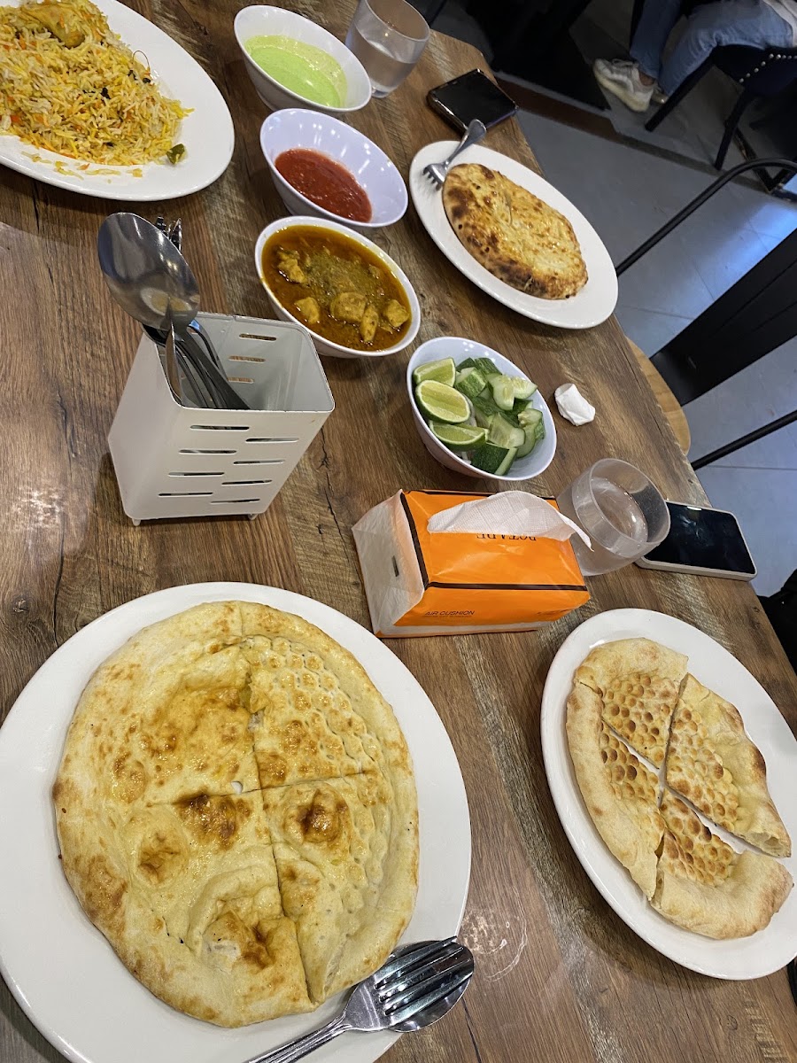 Ziyafat Restaurant - Photo 2