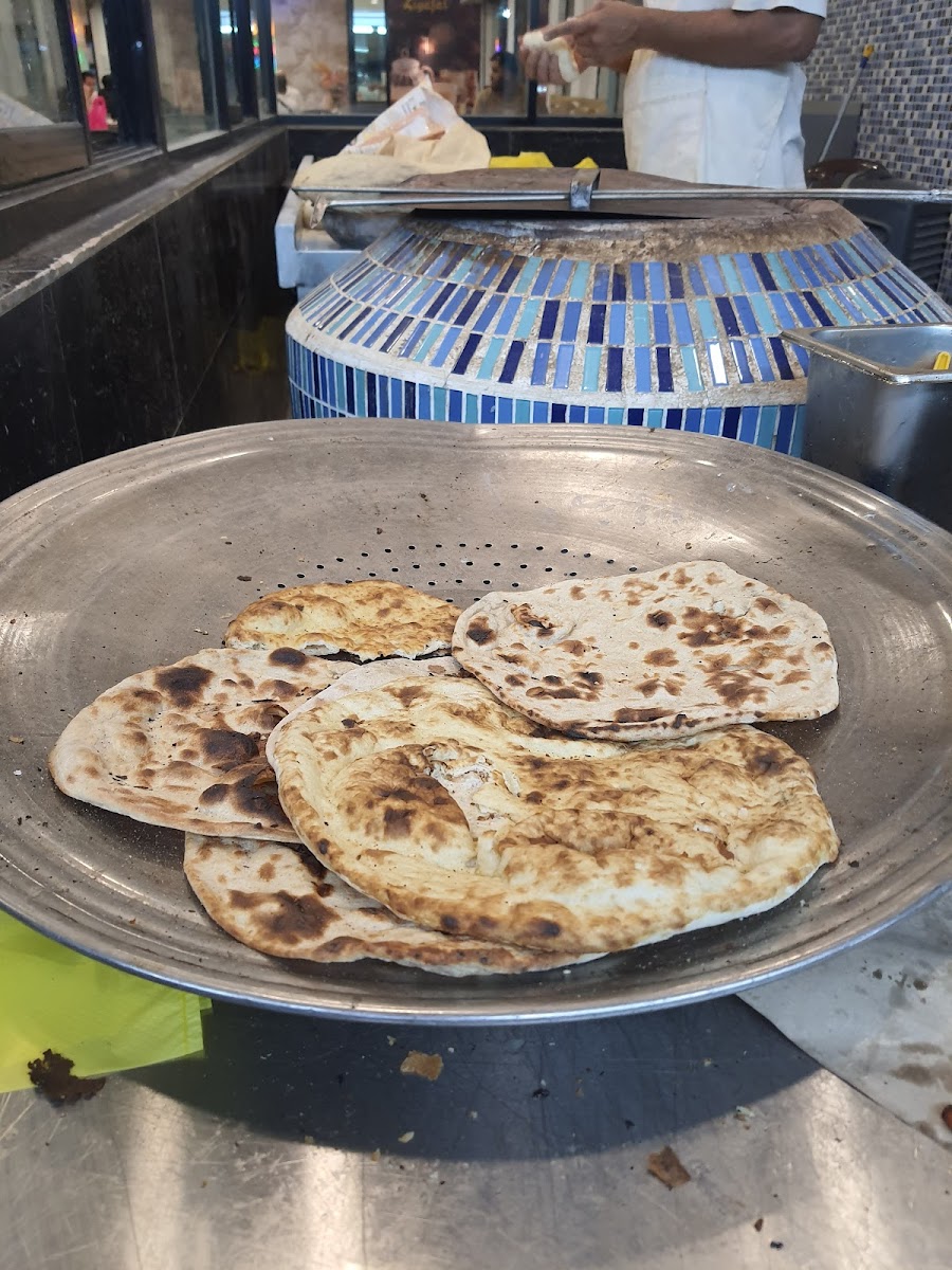 Ziyafat Restaurant - Photo 7