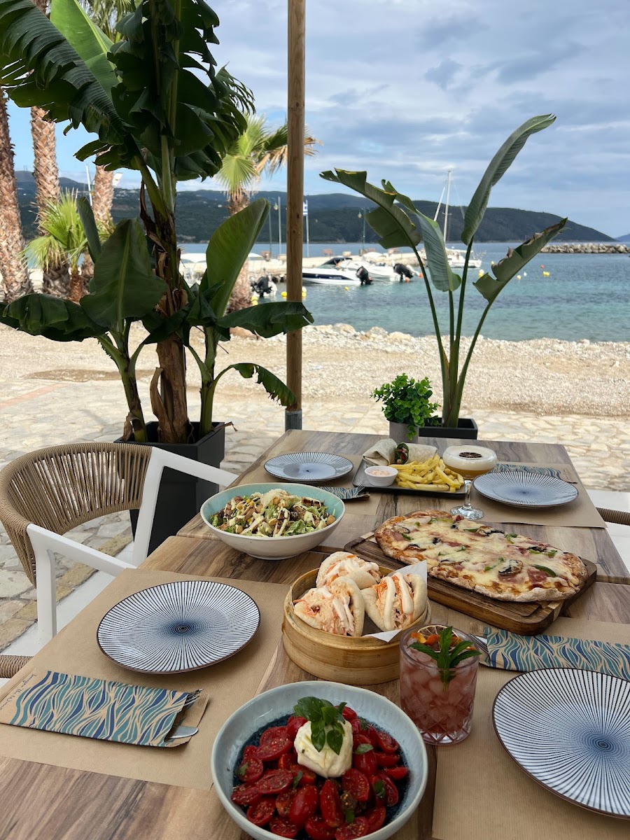 Local foinikounda - Photo 1