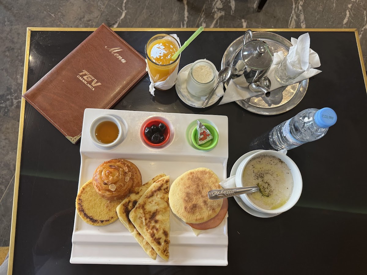 Café TGV Casablanca - Photo 2