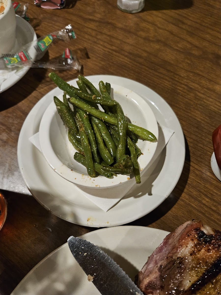 Meadows Restaurant - Photo 4