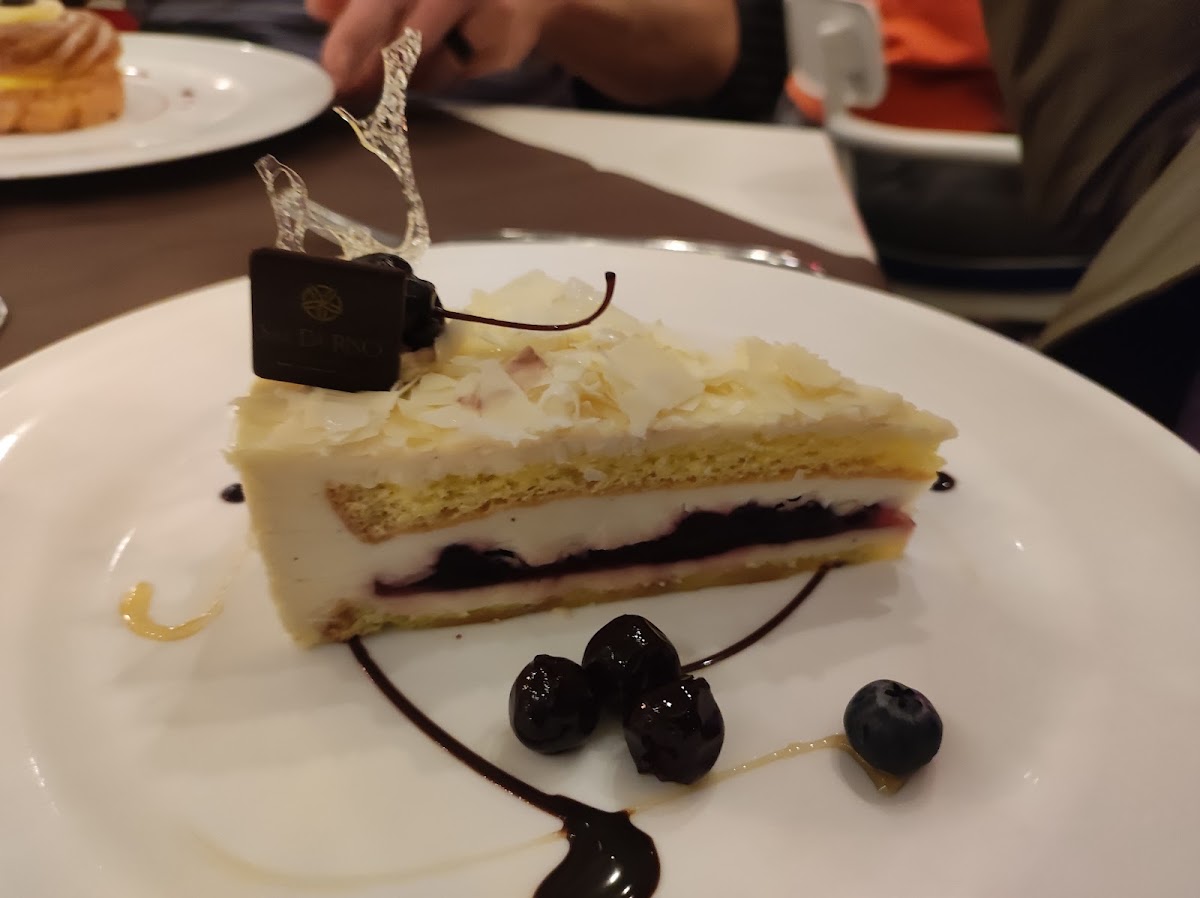 Sal De Riso Ristorante & Bistrot - Photo 6